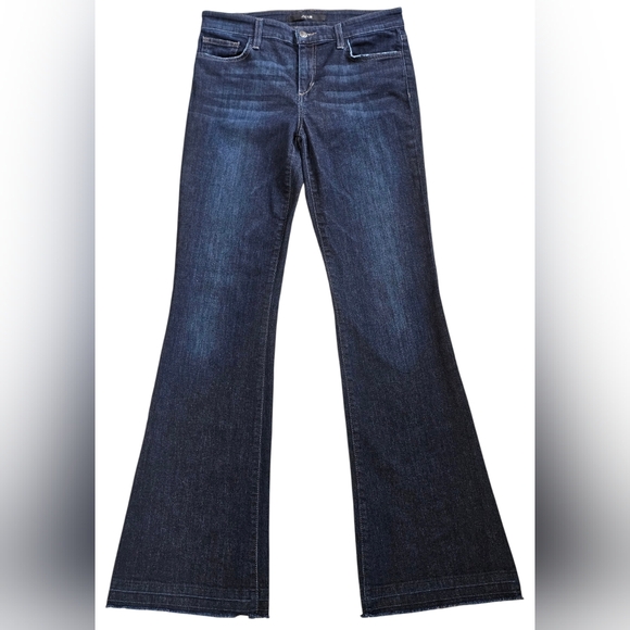 Joe's Jeans Denim - Joe's Jeans Women's Jessica With Raw Hem, Size 29. Excellent Condition